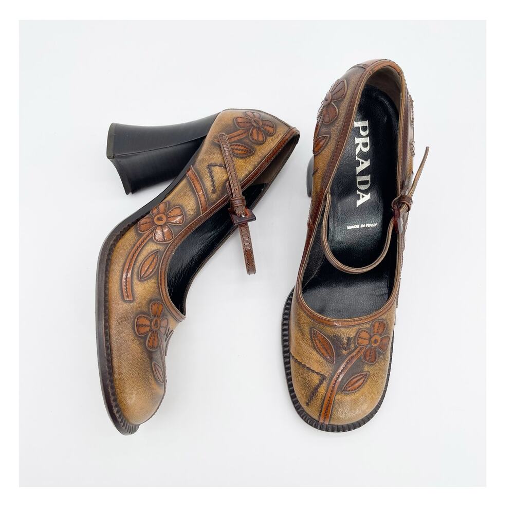 Prada Fall 1996 Runway Floral Appliqué Antiqued Leather Mary Jane Heels IT 38.5